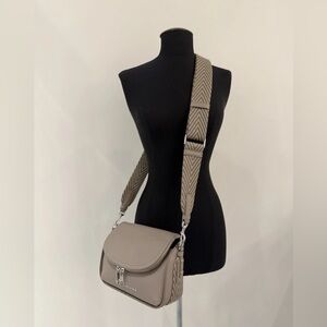 NWT Marc Jacobs groove leather mini messenger - concrete